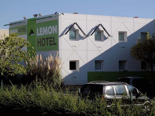 Lemon Hotel Brignoles Riviera Esterno foto